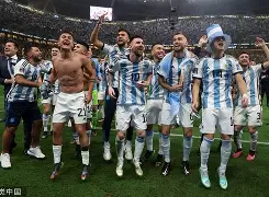 包含奥地利足球队力压对手，获得重要胜利的词条